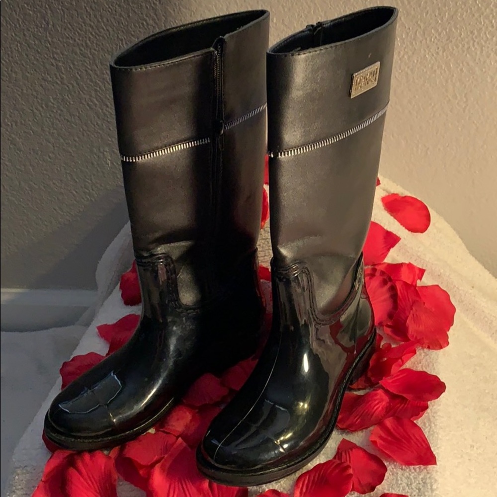 MICHAEL KORS BRAND NEW BEAUTIFUL SIZE 3 BOOTS - Picture 1 of 13